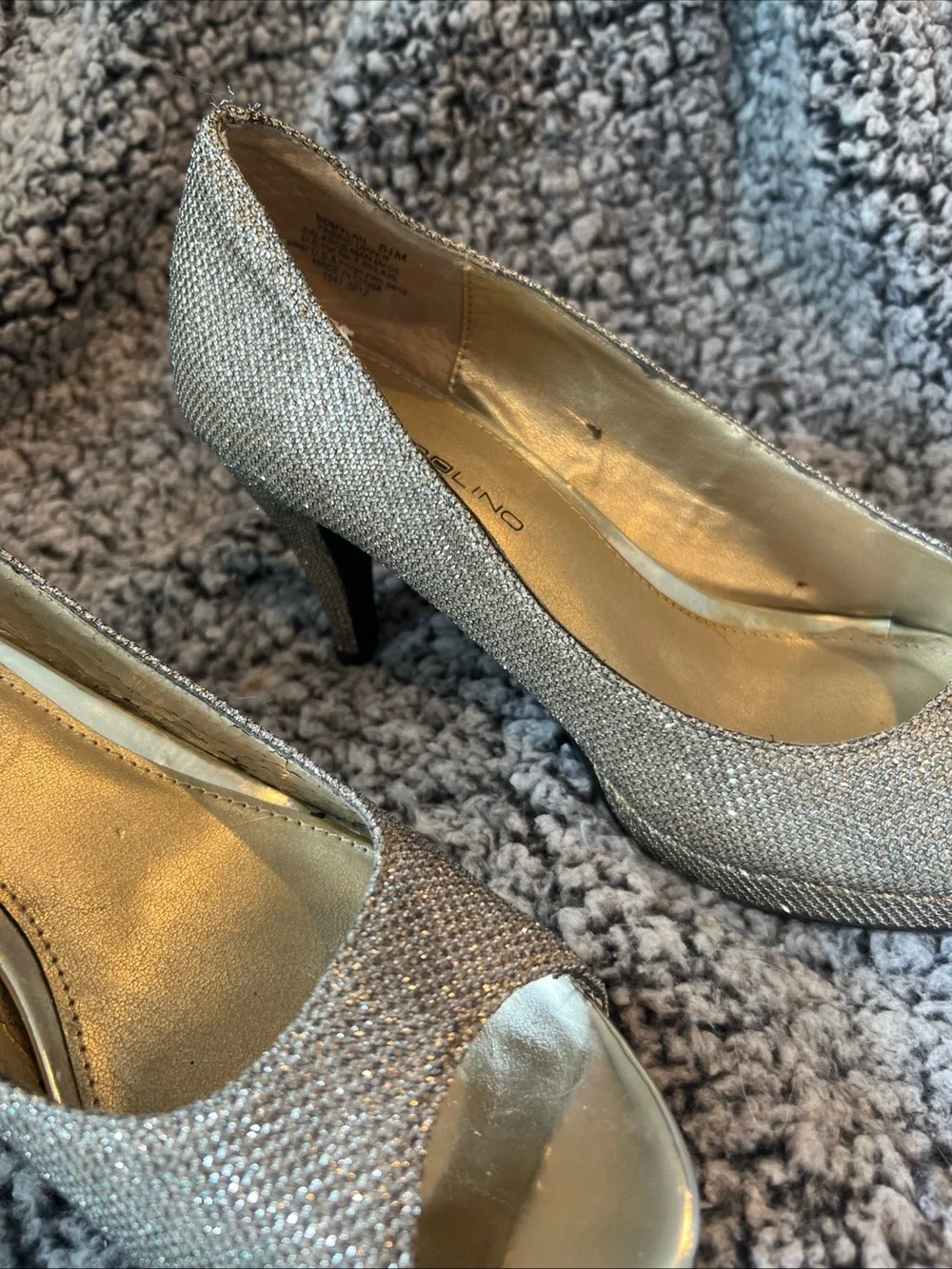 Glitter Peep-Toe Heels in Gold